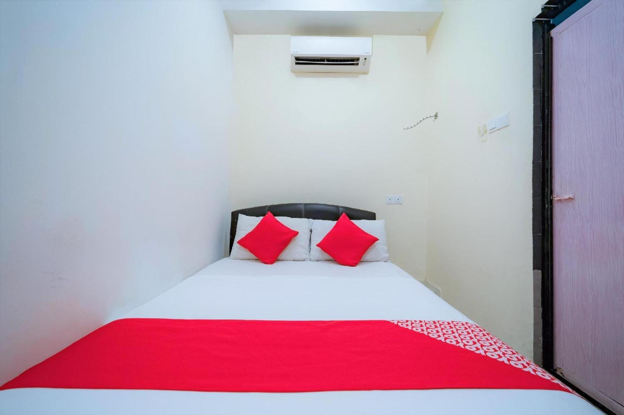 Super Oyo 89807 My Budget Home Batu Feringgi Buitenkant foto