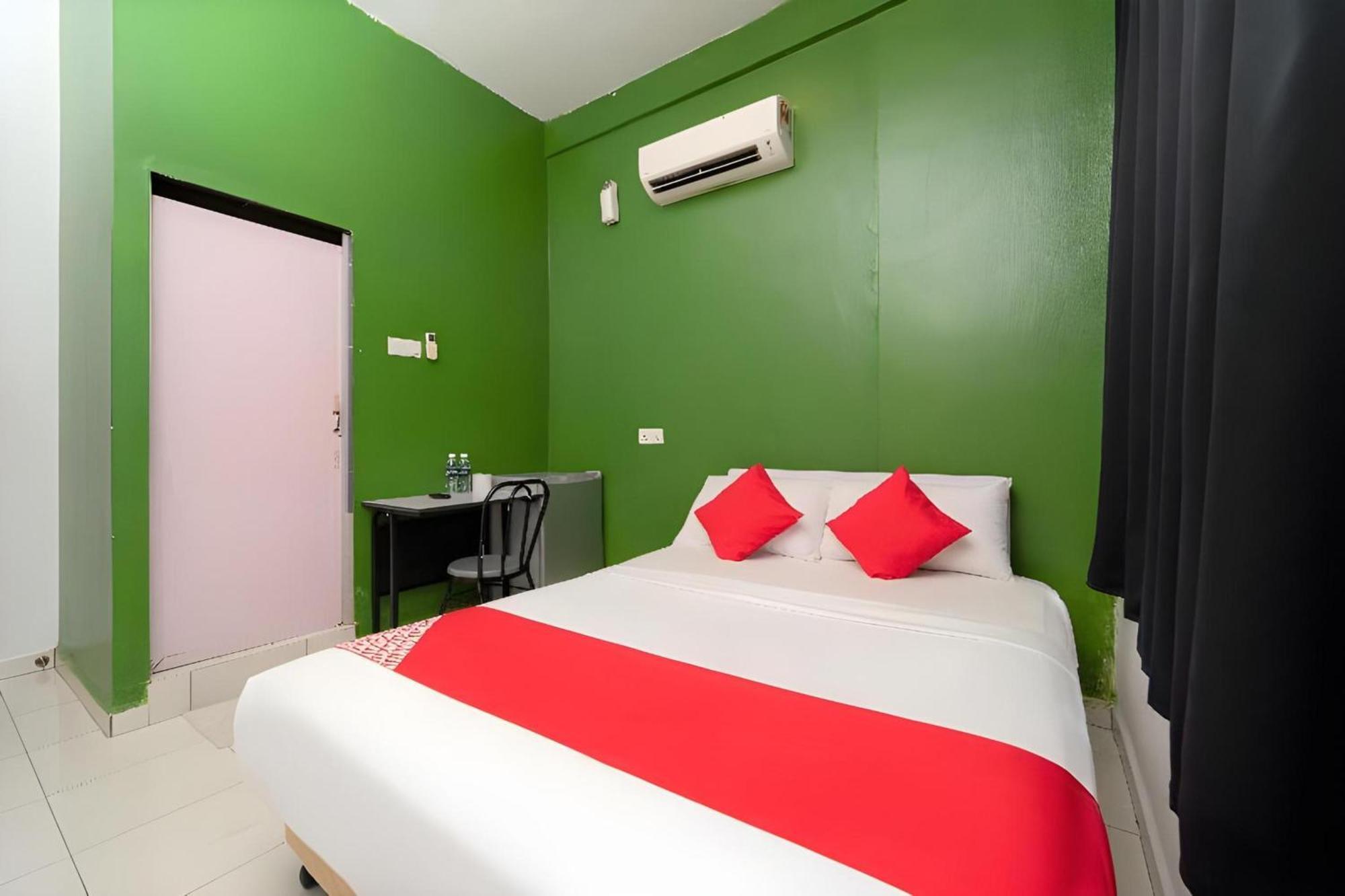 Super Oyo 89807 My Budget Home Batu Feringgi Buitenkant foto